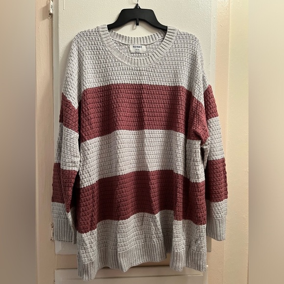 Old Navy Tops - Plus size- Gray strip top